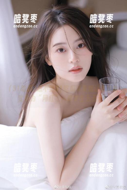 51吃瓜 想不到51吃瓜苹果版让老师也变身为“网红”,跟学生五五开!