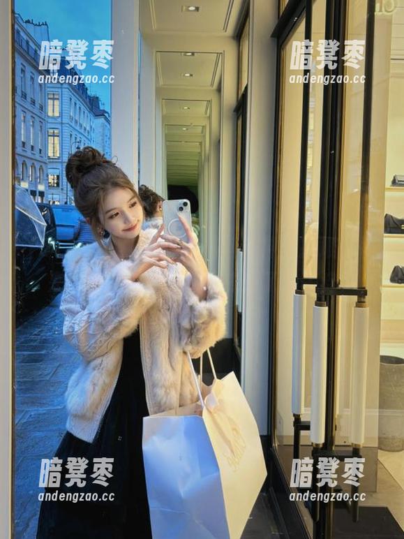 51黑料 网上“51黑料”神速扎堆,快来收藏,别让你的牙先动了嘴先痒!