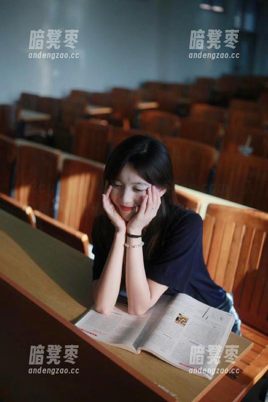 52cg.com 快来www.52cg.com,入口是一种隐秘的诱惑,让人停不下手指