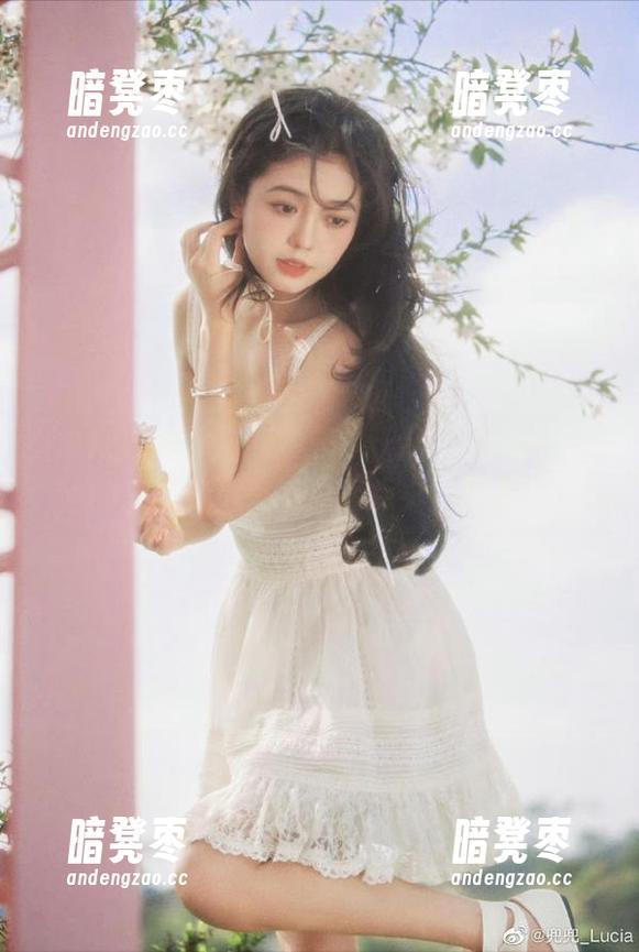 91吃瓜中心 我今天终于把91吃瓜中心的瓜都收藏完啦,有点小自豪呢!