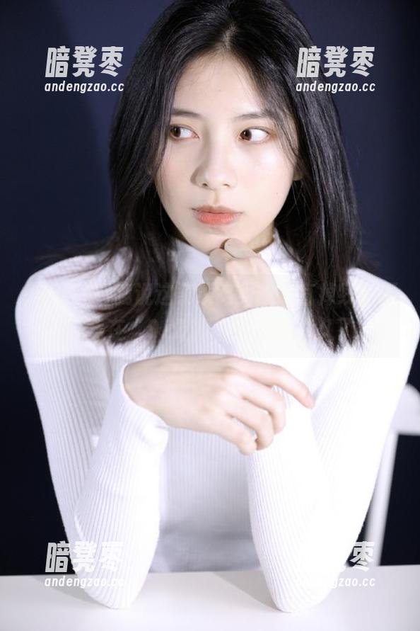 92吃瓜 我说这条线路为啥一直掉线,原来是我在“92吃瓜”上逗留太久了。