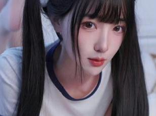 谁说种瓜得瓜？用92吃瓜网苹果版，今日的瓜是乐子，保证让你一天心情如吃到甜瓜！