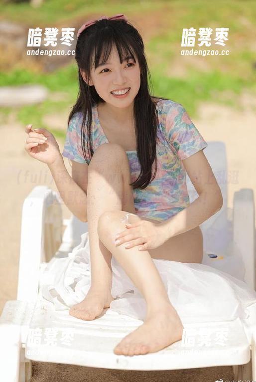 fuli 深夜在“wwwfuli”网站上乱逛,心里默念:“别让我再爱上你!”