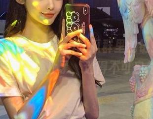 翻阅qq吃瓜群里的链接，仿佛时间都静止了，迷得不可自拔！