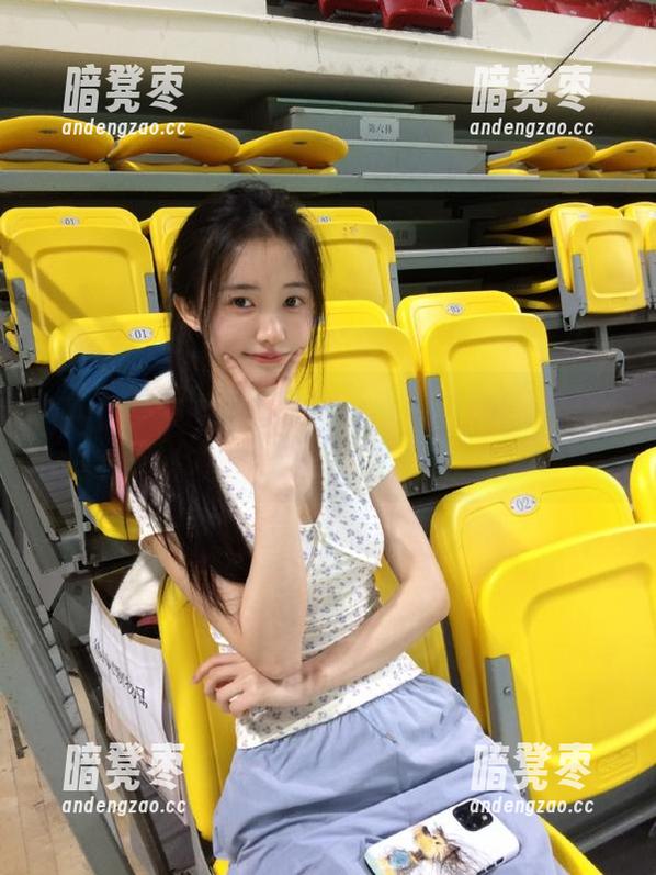 五一吃瓜网，免费在线放送瓜界大热门，来不及遮嘴巴！