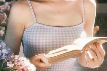 吃瓜网发布：震惊！某小区的恋爱指南成了热搜TOP，网友们的反应爽翻天。