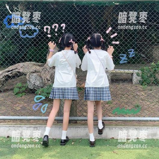 带你吃瓜 “带你吃瓜”:观看那些撕逼现场,情感跌宕如过山车,真是让人期待!