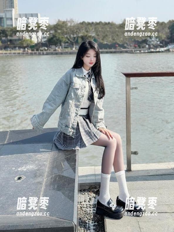 登录黑料不打烊，直接让你嗨翻天，可别吓到旁边的老母鸡哦！